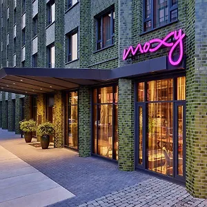 *** Hotell Moxy Muelheim Tyskland
